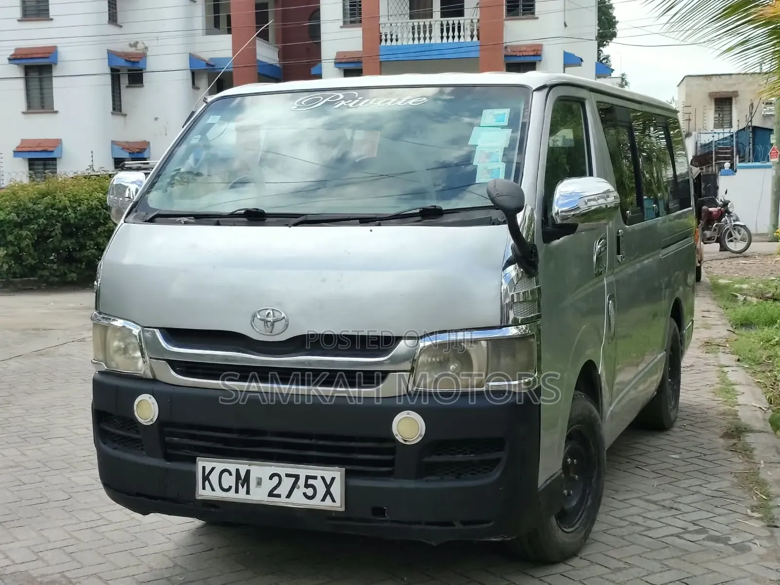 Toyota HiAce 2012 Silver