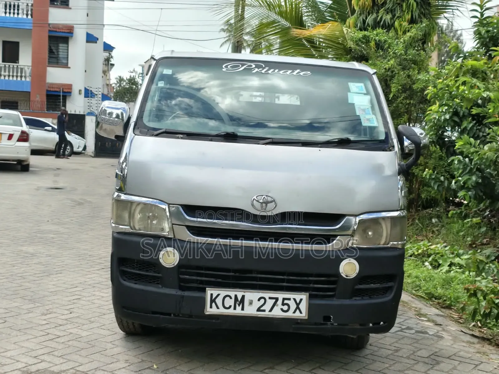 Toyota HiAce 2012 Silver