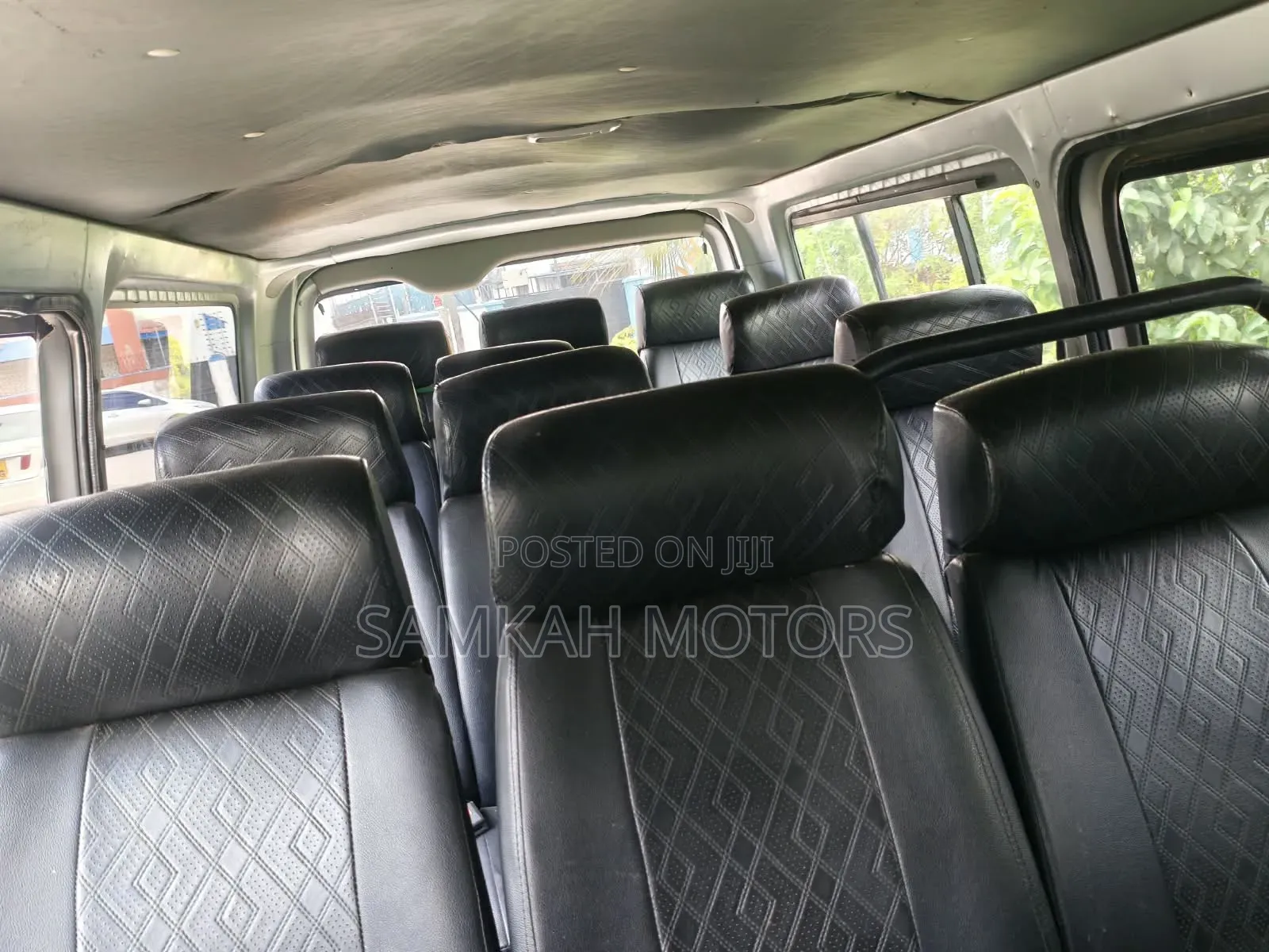 Toyota HiAce 2012 Silver