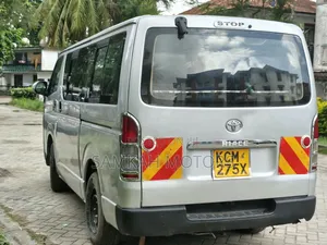 Toyota HiAce 2012 Silver