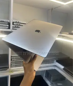 Laptop Apple MacBook Pro 2017 16GB Intel Core i7 SSD 256GB