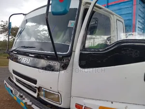 Isuzu FRR 33