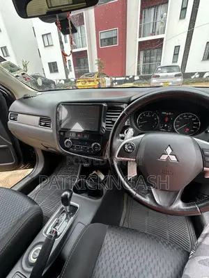 Mitsubishi Outlander 2015 Black