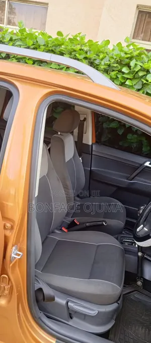 Volkswagen Polo 2016 Maroon