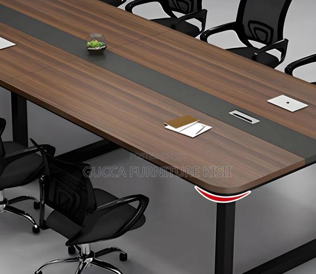 10 User Modern Conference Table - thumbnail 9