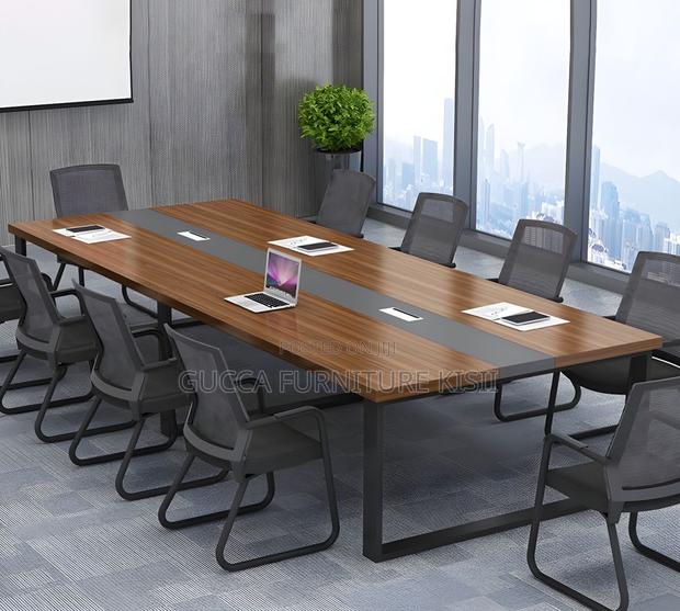 10 User Modern Conference Table - thumbnail 10