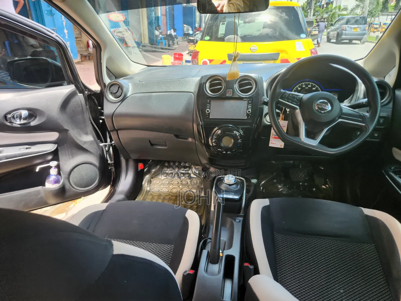 Nissan Note 2017 Black