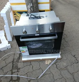 Hisense 60cm Built-in Electric Oven 67l