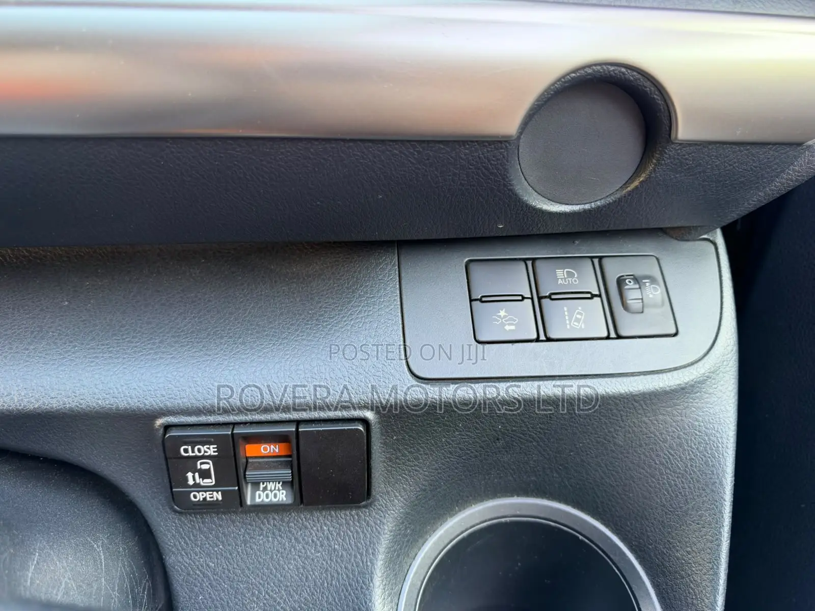 Toyota Sienta 2019 Brown