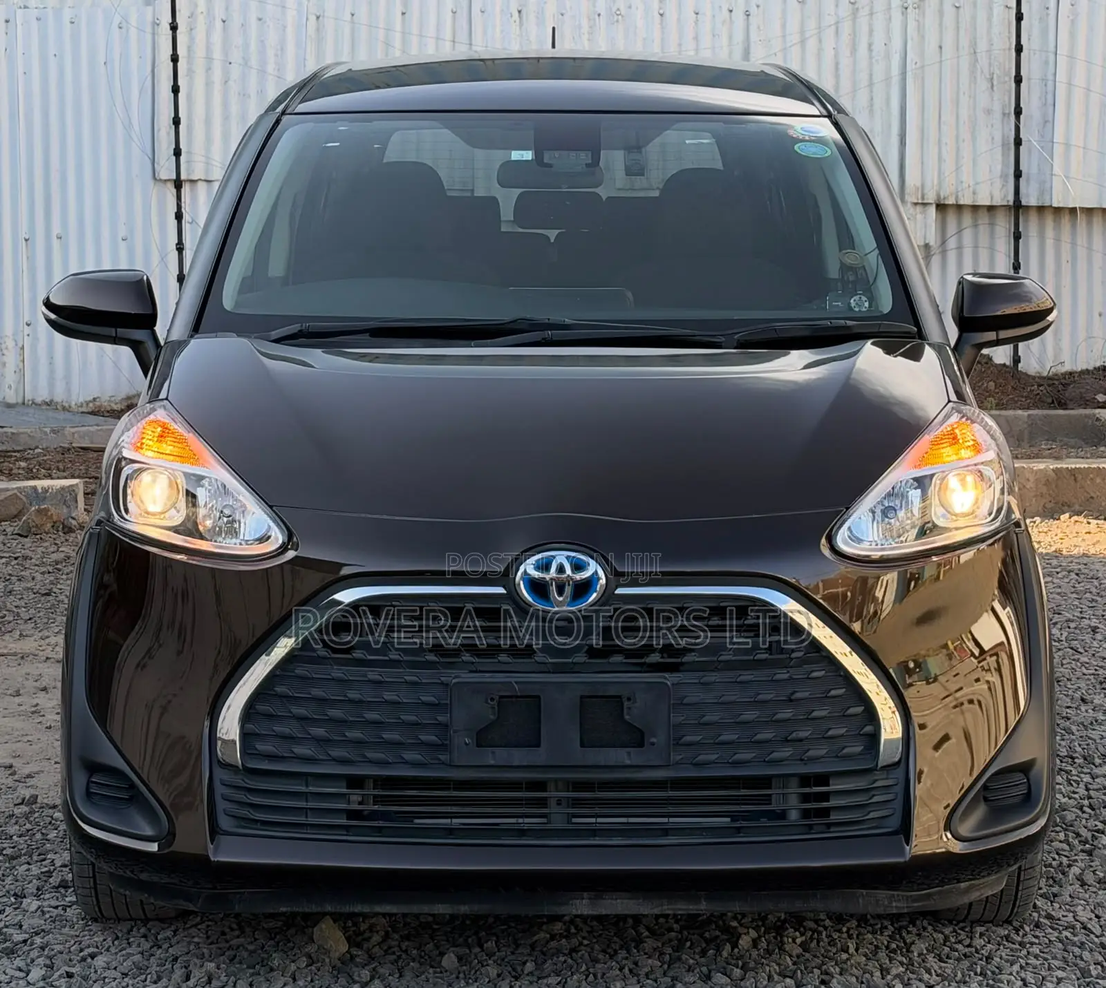 Toyota Sienta 2019 Brown