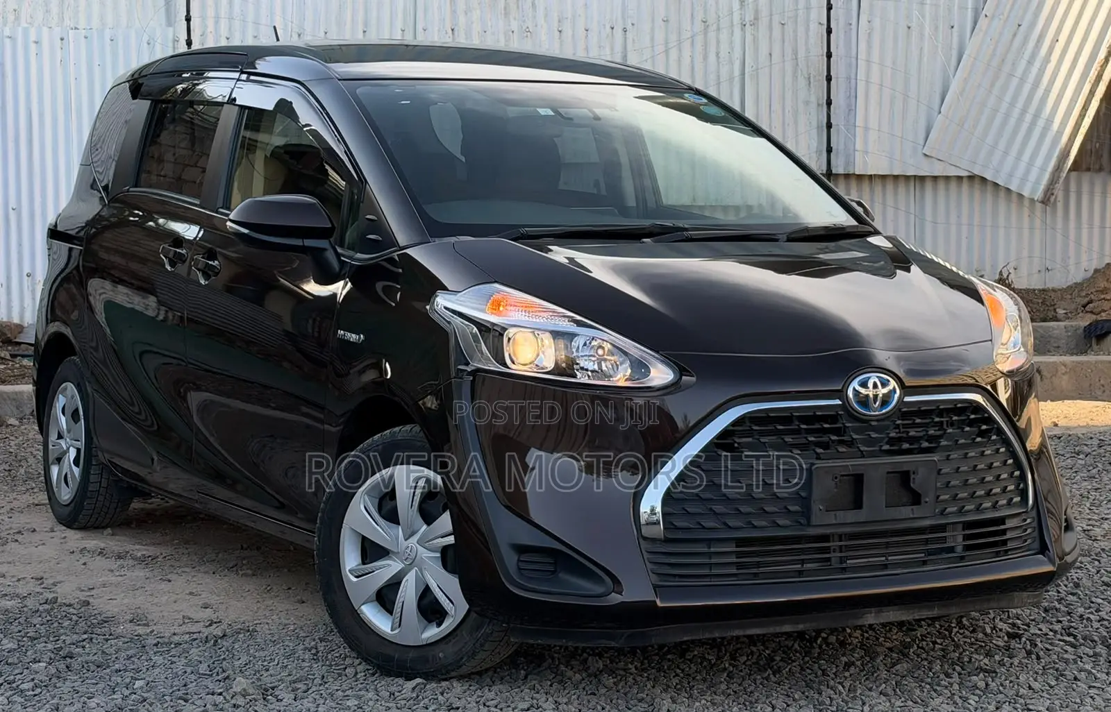 Toyota Sienta 2019 Brown