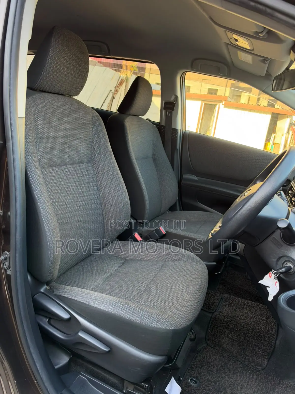 Toyota Sienta 2019 Brown