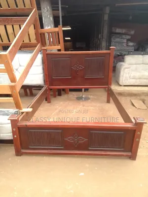 5x6 Stained Bed