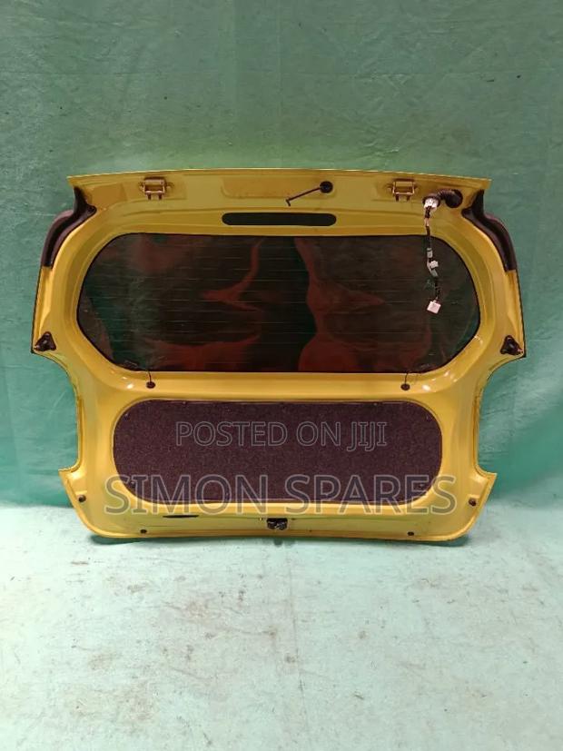Tail GATE/boot TOYOTA SPADE NCP141 2014 - thumbnail 2