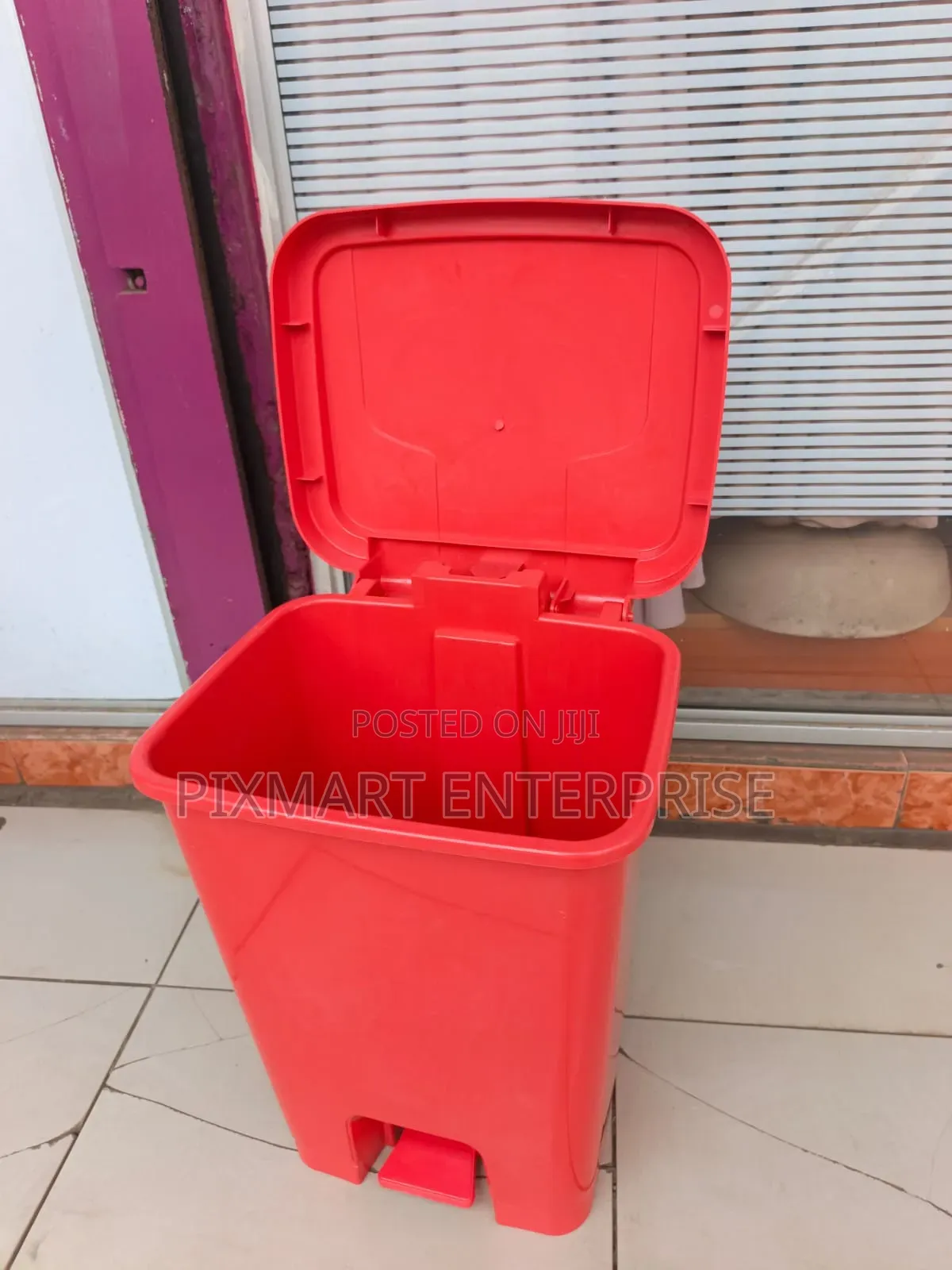 Pedal Waste Bin