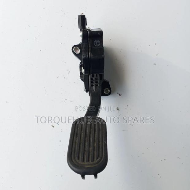 Toyota Landcruiser 2016 Accelerator Pedal Sensor - thumbnail 2