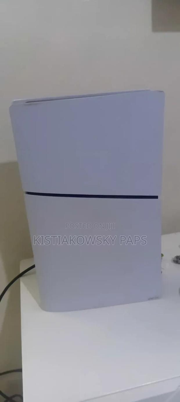 Ps5 Slim Digital Edition - thumbnail 2