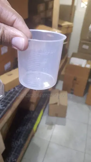 100 Ml Plastic Beaker