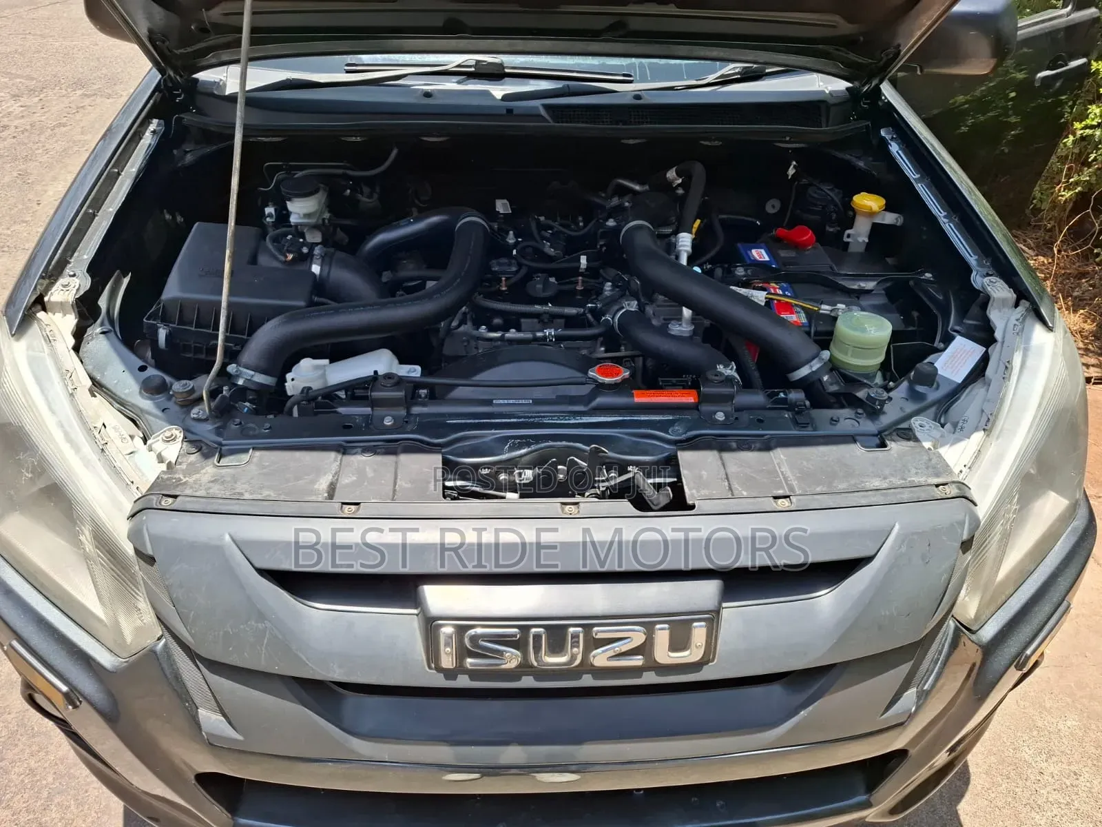 Isuzu D-MAX 2021 Gray