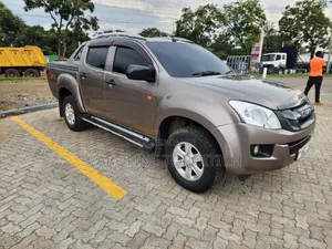 Isuzu D-MAX 2015 Gray