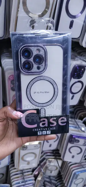 Creative Case Luxury Glitter MagSafe Case for the iPhone 14 Pro Max.
