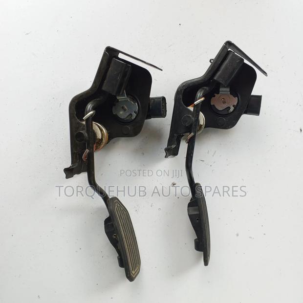 Toyota Wish Accelerator Pedal Sensor - thumbnail 3