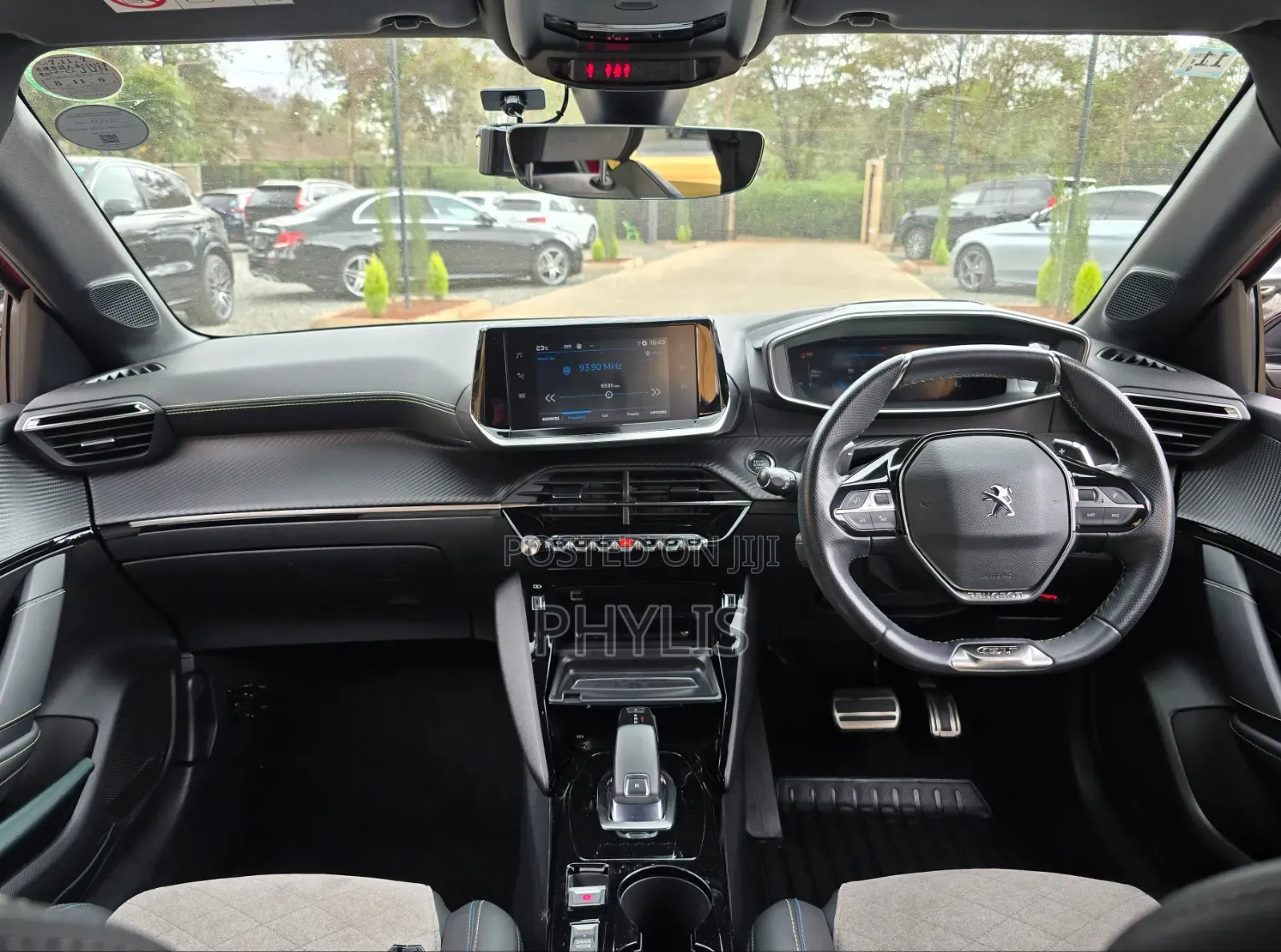 Peugeot 208 2020 Red