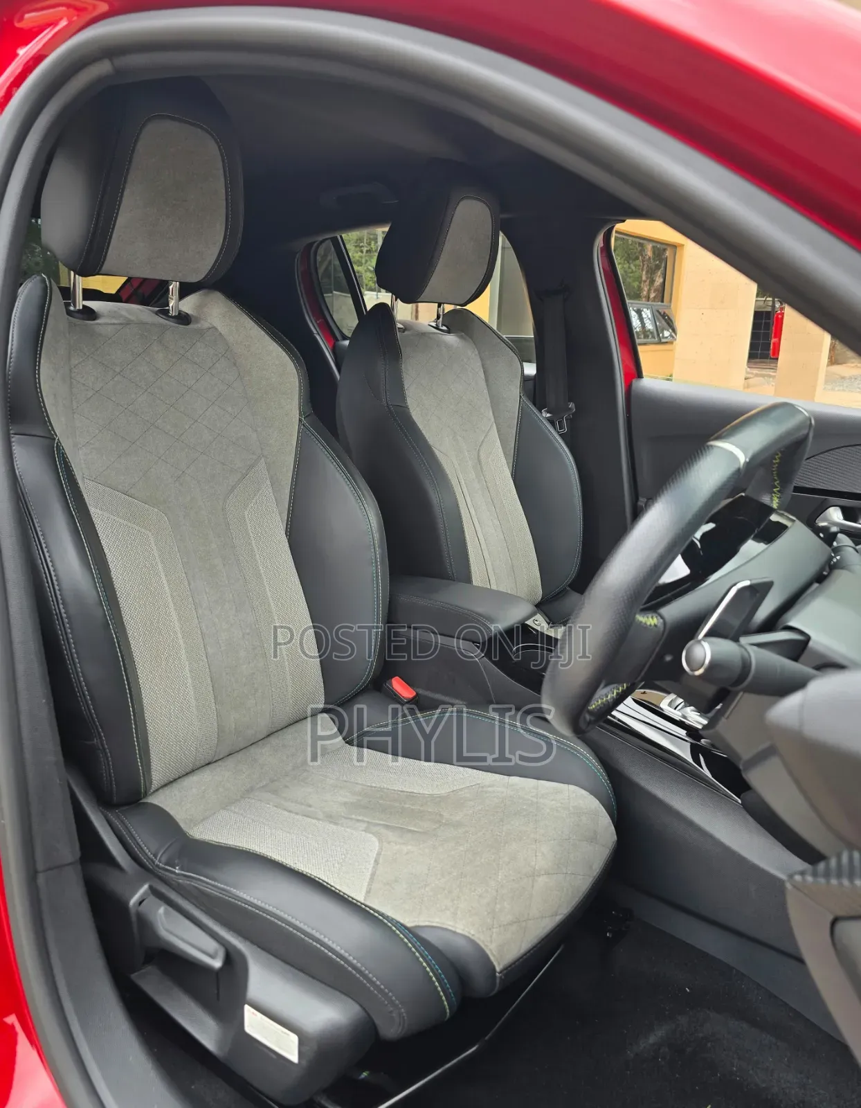 Peugeot 208 2020 Red