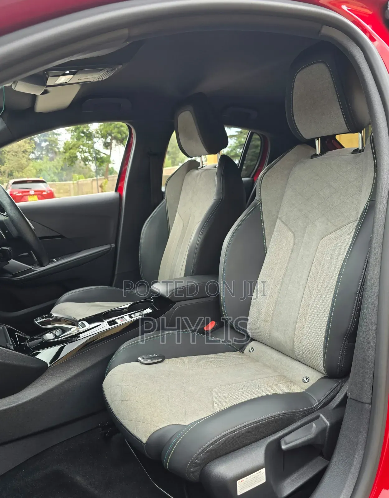 Peugeot 208 2020 Red