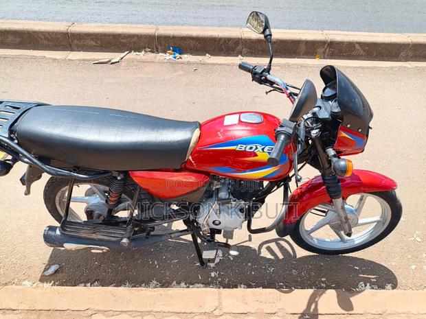 Bajaj Boxer 125 2025 Red - thumbnail 3