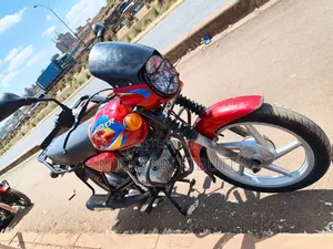 Bajaj Boxer 125 2025 Red