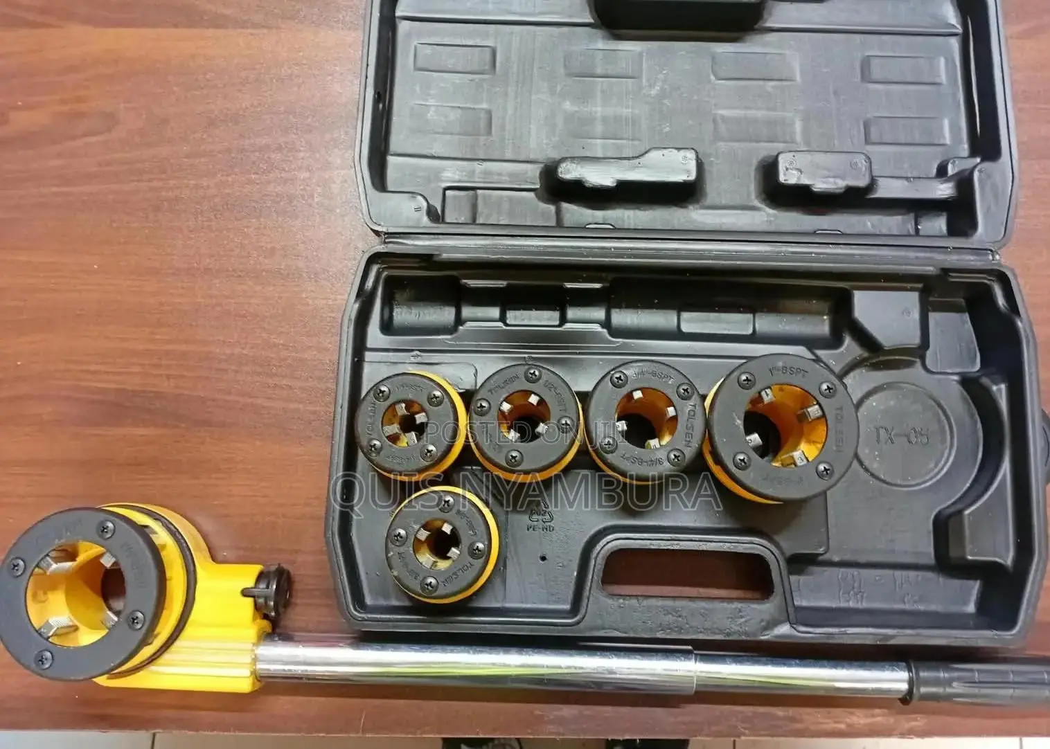 Tolsen Die Stock/ 9pcs Pipe Threading Set