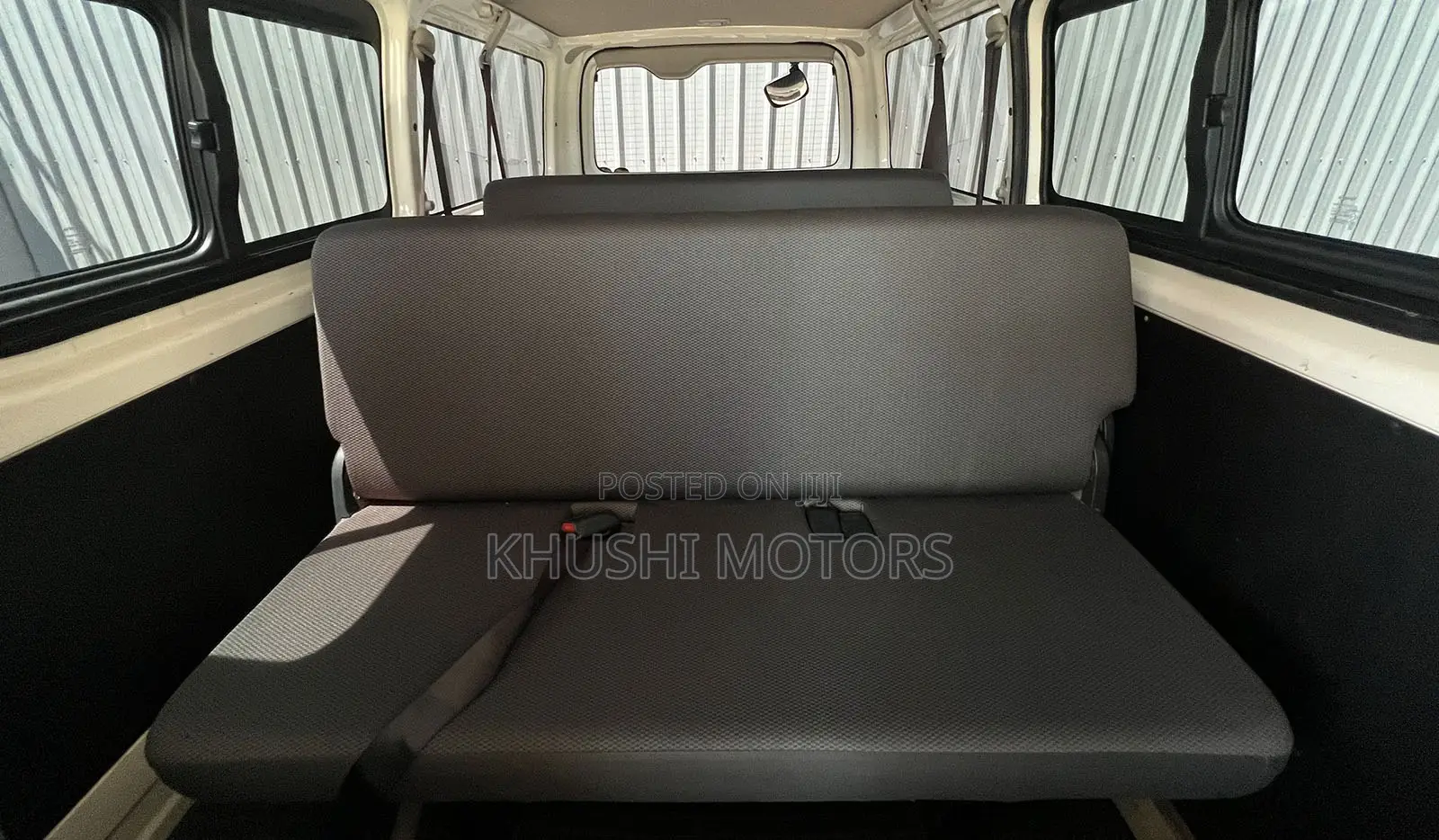 Toyota HiAce 2018 White