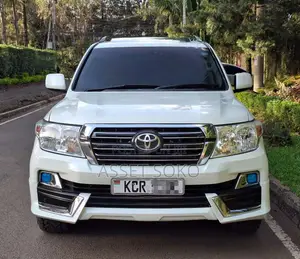 Toyota Land Cruiser 2011 White