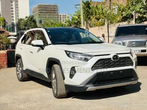 Toyota RAV4 2020 White