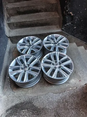 Toyota Mark X,crown, Rav4 ,Harrier, 17inch Rims