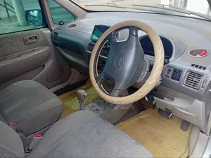 Toyota Corolla Spacio 2000 Silver
