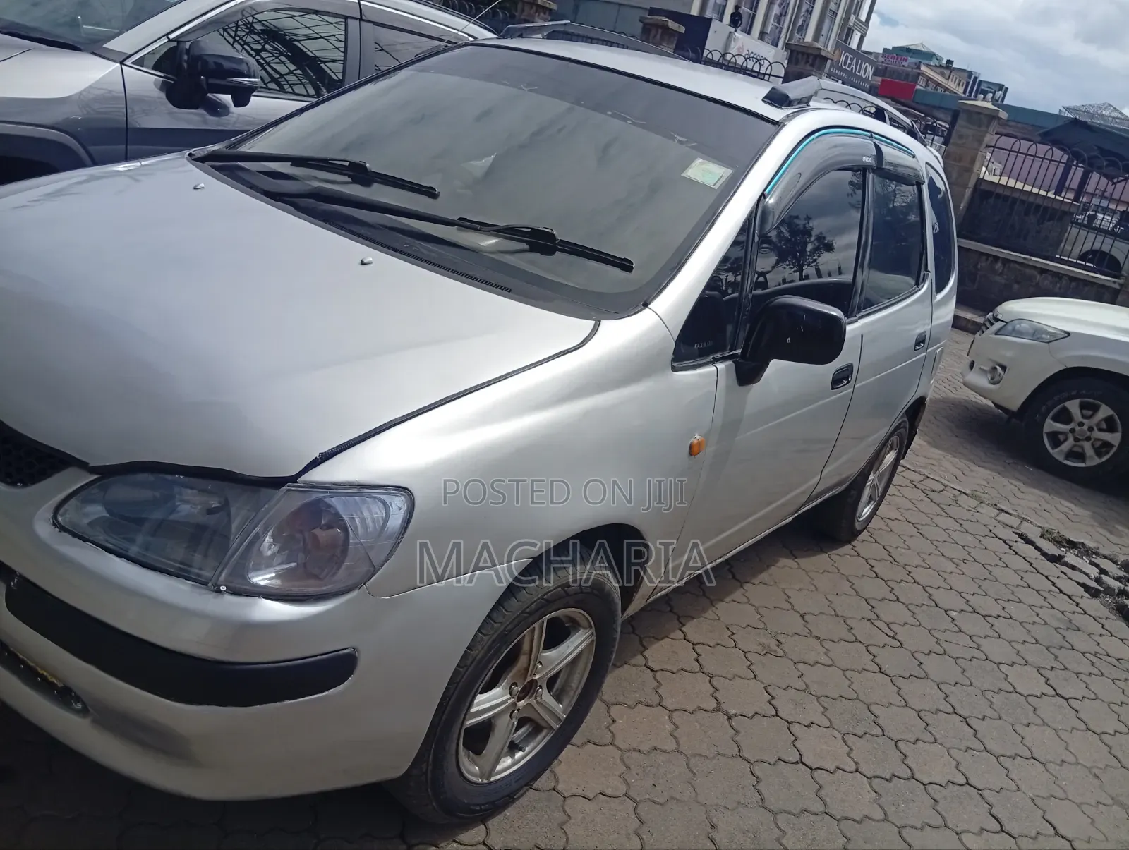 Toyota Corolla Spacio 2000 Silver