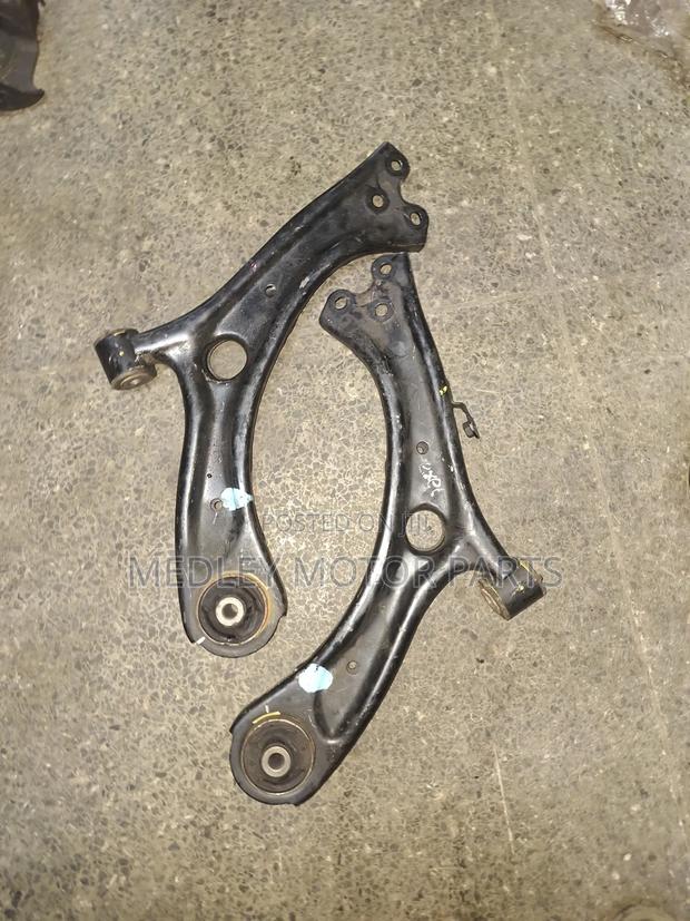 Honda Vezel Control Arm - main view
