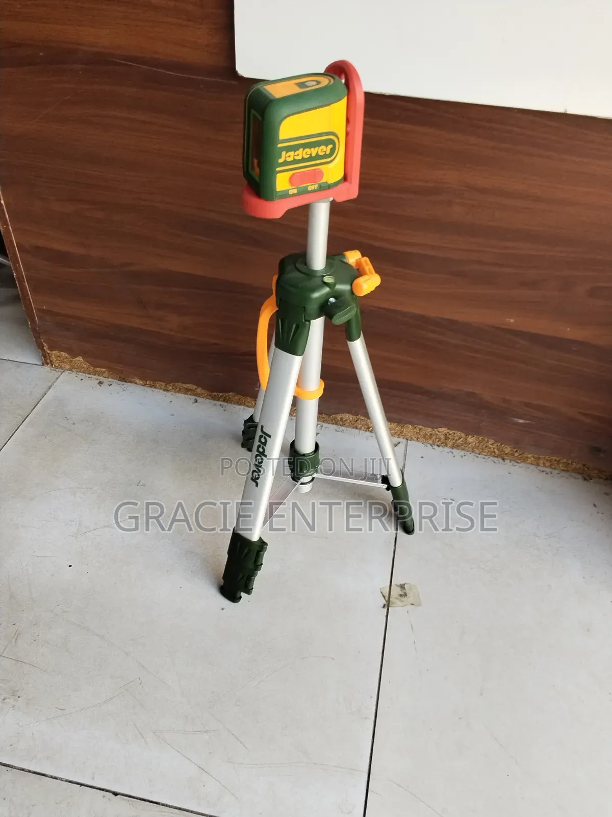 Aluminum Tripod Self Levelling Line Laser