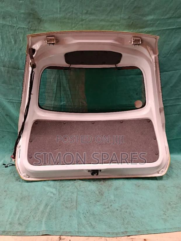 Tail Gate/Rear Nissan Ad Y12 2015 - thumbnail 2