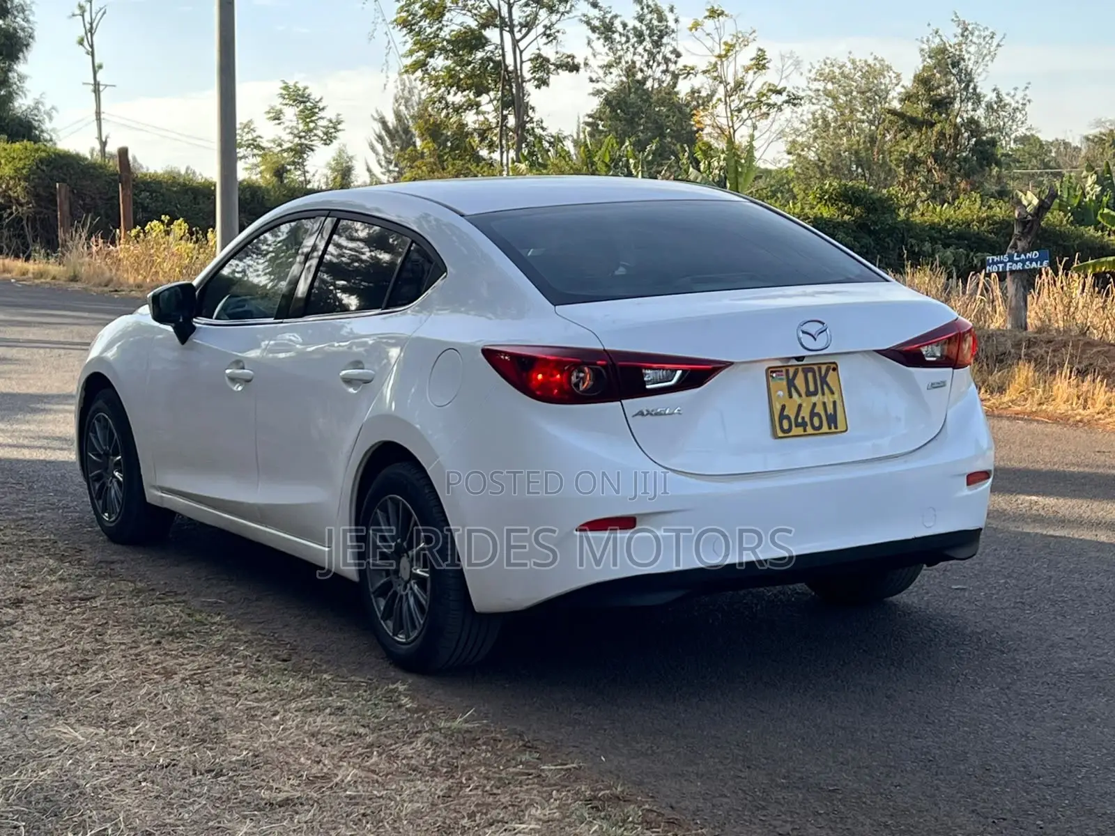 Mazda Axela 2015 White