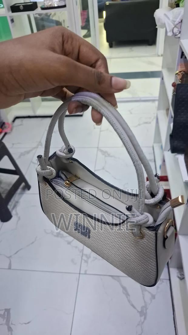 Shoulder Bag - thumbnail 5