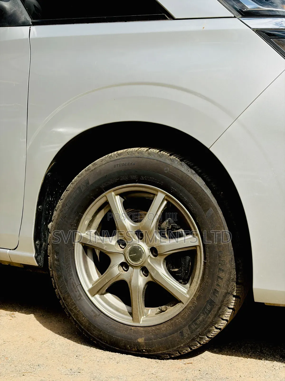Nissan Serena 2019 Silver