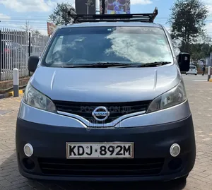 Nissan Caravan 2015 Gray