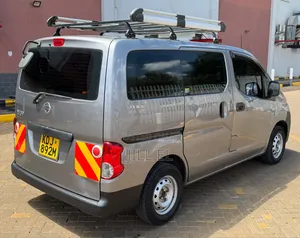 Nissan Caravan 2015 Gray
