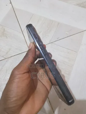 Neon Ultra 2 64 GB Black
