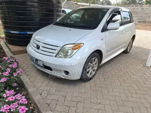 Toyota IST 2006 White