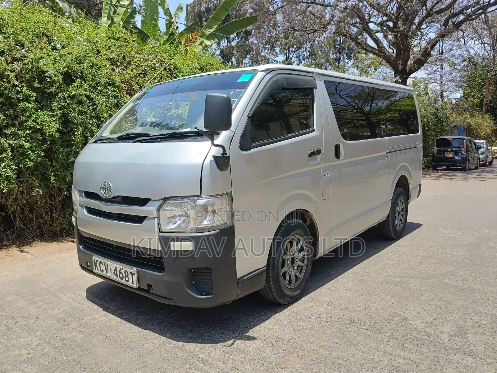 Toyota HiAce 2012 Silver
