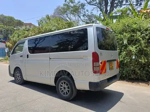 Toyota HiAce 2012 Silver